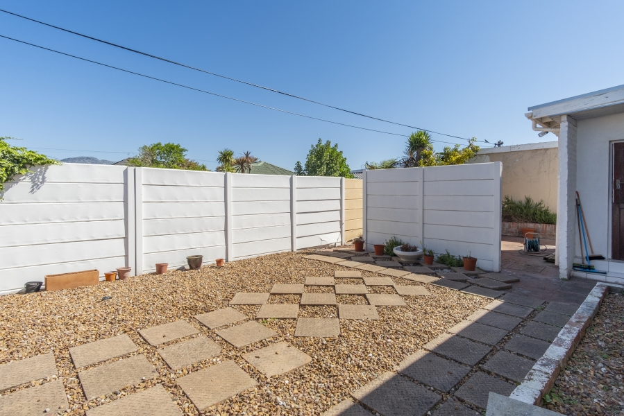 3 Bedroom Property for Sale in Heathfield Western Cape